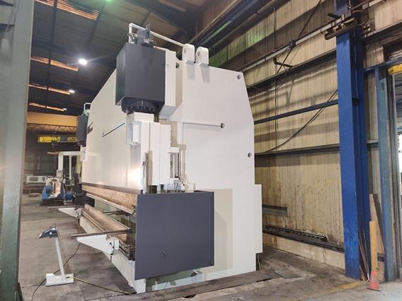 LVD PPEB-H 1000 ton x 8100 mm CNC