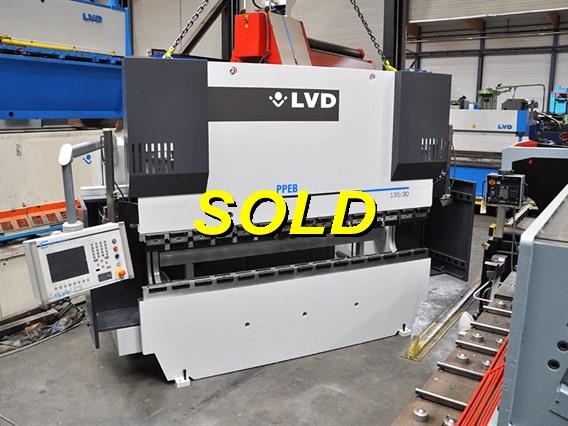 LVD PPEB 135 ton x 3100 mm CNC