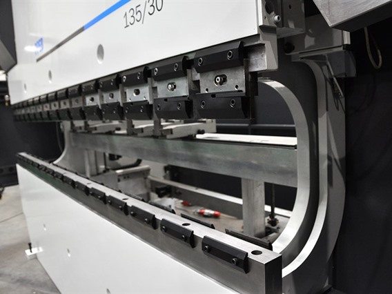 LVD PPEB 135 ton x 3100 mm CNC