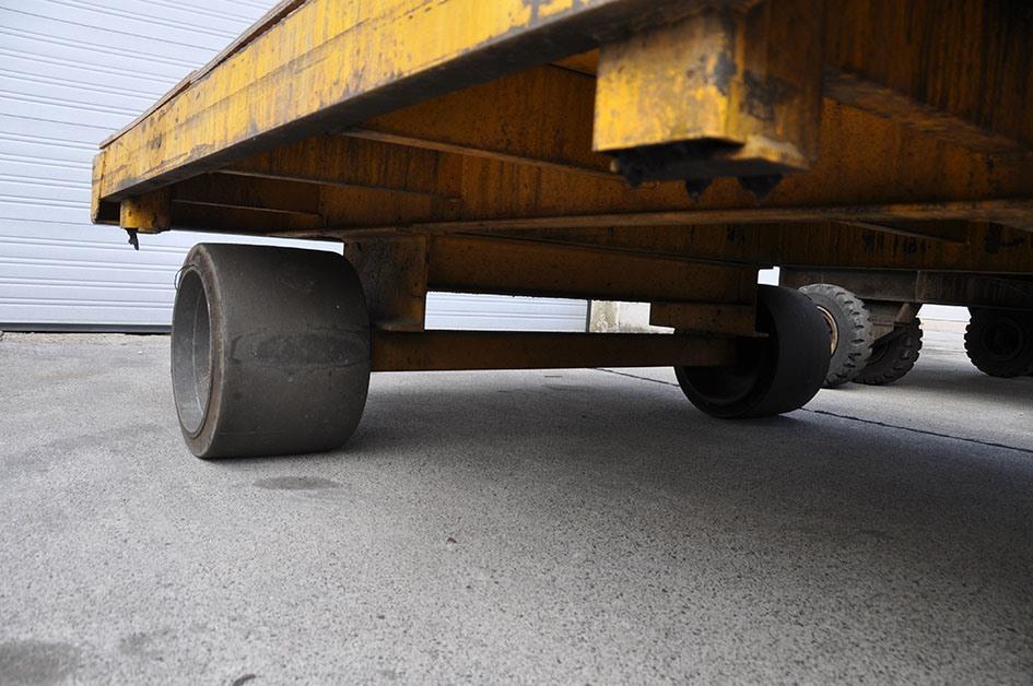 Used Vehicles (lift trucks - loading - cleaning etc), Loading cart ...