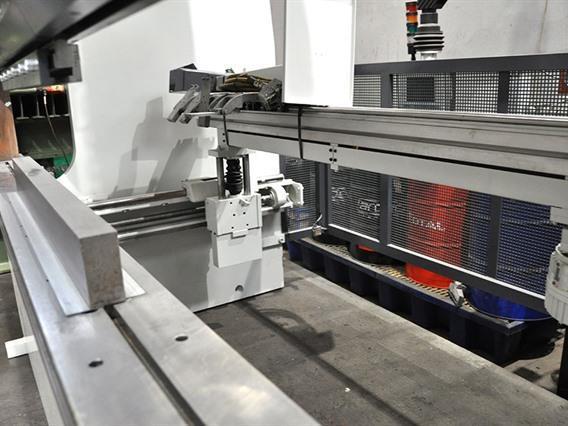 LVD PPEB 100 ton x 3100 mm CNC