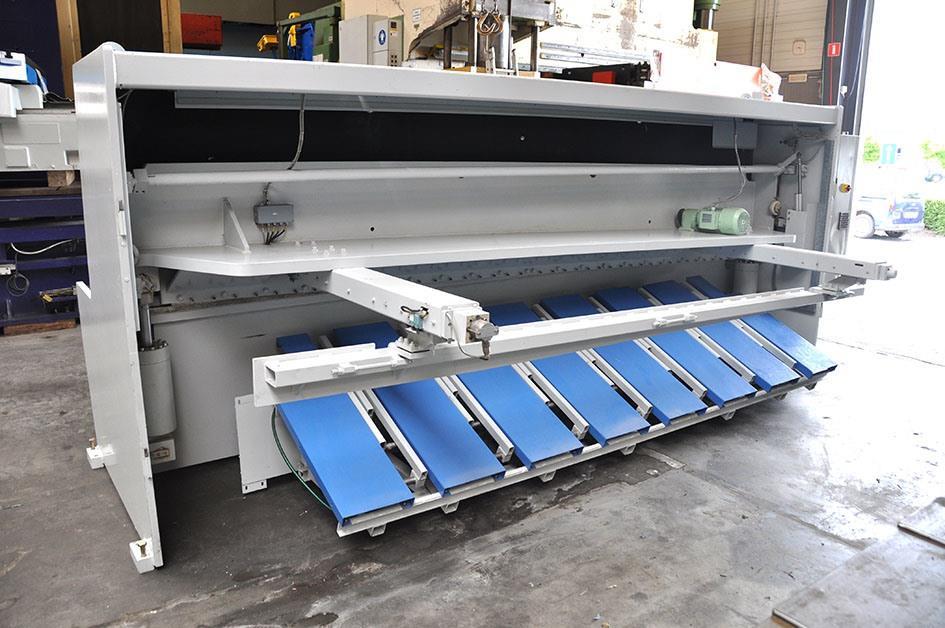 LVD pneumatic plate support system 3 meter Hydraulic guillotine