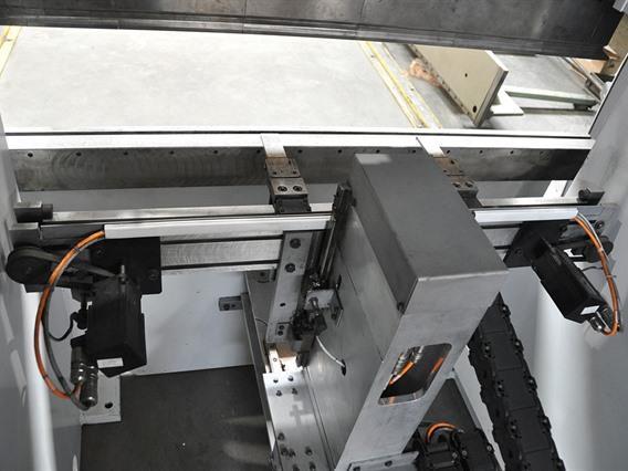 LVD PPEC 35 ton x 1550 mm CNC