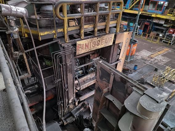 Sack/Schneider-Creusot hot strip mill 2100 x 12,5 mm