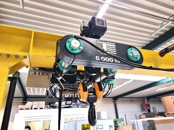 Verlinde movable portal crane 5 ton