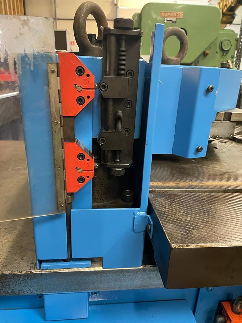 Boschert 200 x 200 x 6 mm (variable) — Hydraulic corner notcher — photo 3