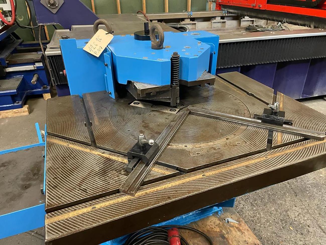 Boschert 200 x 200 x 6 mm (variable) — Hydraulic corner notcher — photo 4