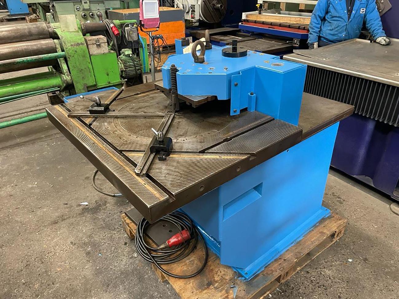 Boschert 200 x 200 x 6 mm (variable) — Hydraulic corner notcher — photo 6