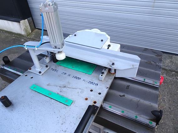 CMC T900 spindle moulder