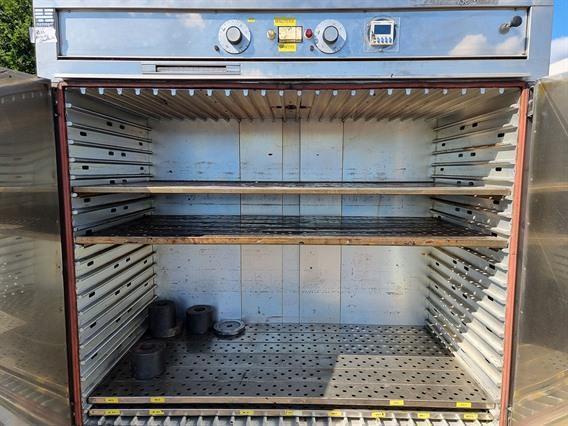 Memmert oven