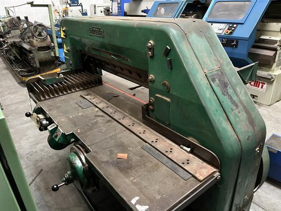 Schneider paper shear