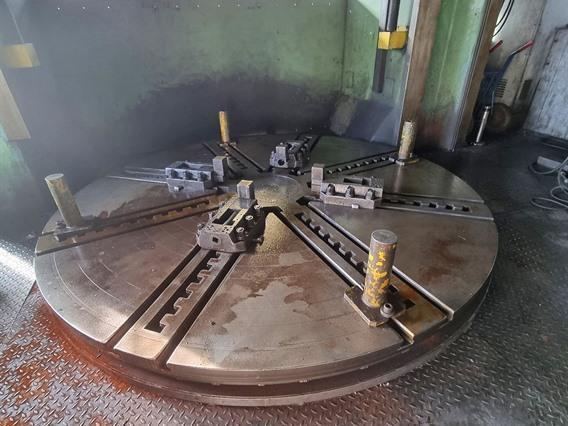 Blansko Tos SKD 32B Ø 3500 mm CNC