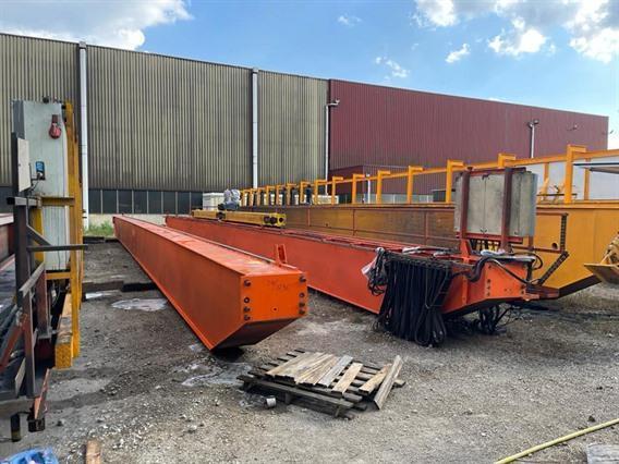 Demag 15 ton x 24 meter