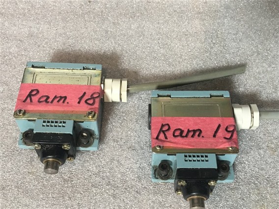 unknow Switches-