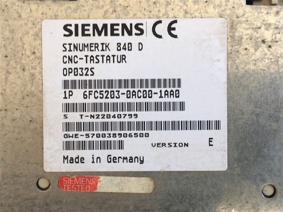 Siemens 6FC5203-0AD10-1AA0 (2)-Maschinensteuertafel OP032S
