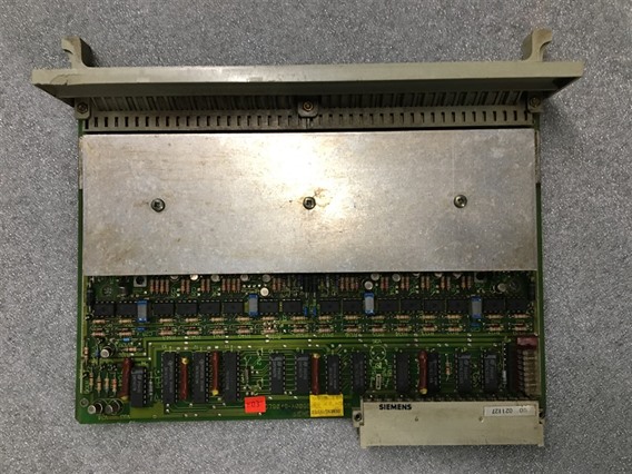 Siemens C79040-A92-C310-02-85, part of the set-