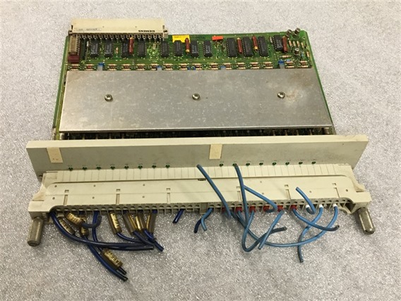 Siemens C79040-A92-C310-02-85, part of the set-