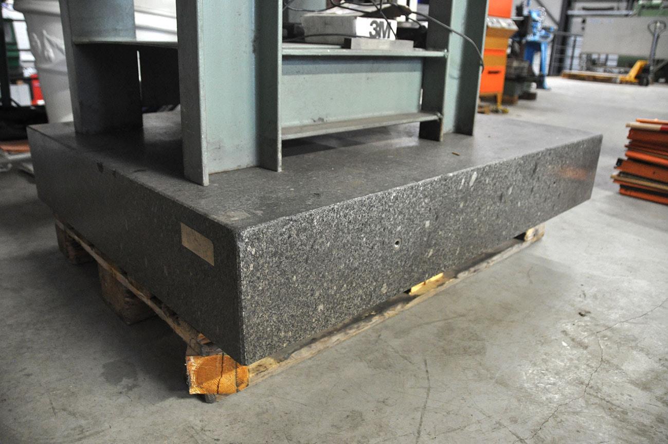Mitutoyo Liner Height 600 — Vertical digitizing & coordinating measuring Machines — photo 6