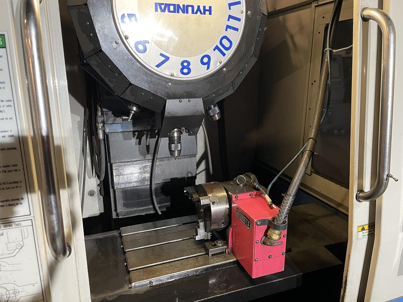 Hyundai SPT-V30T X: 500 – Y: 300 – Z: 300 mm CNC — Vertical machining centers — photo 4