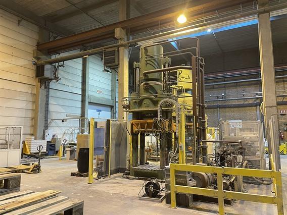 HL 1000 ton 4 column press