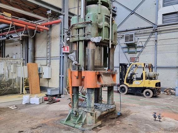 HL 1000 ton 4 column press