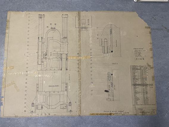 HL 450 ton 4 column press