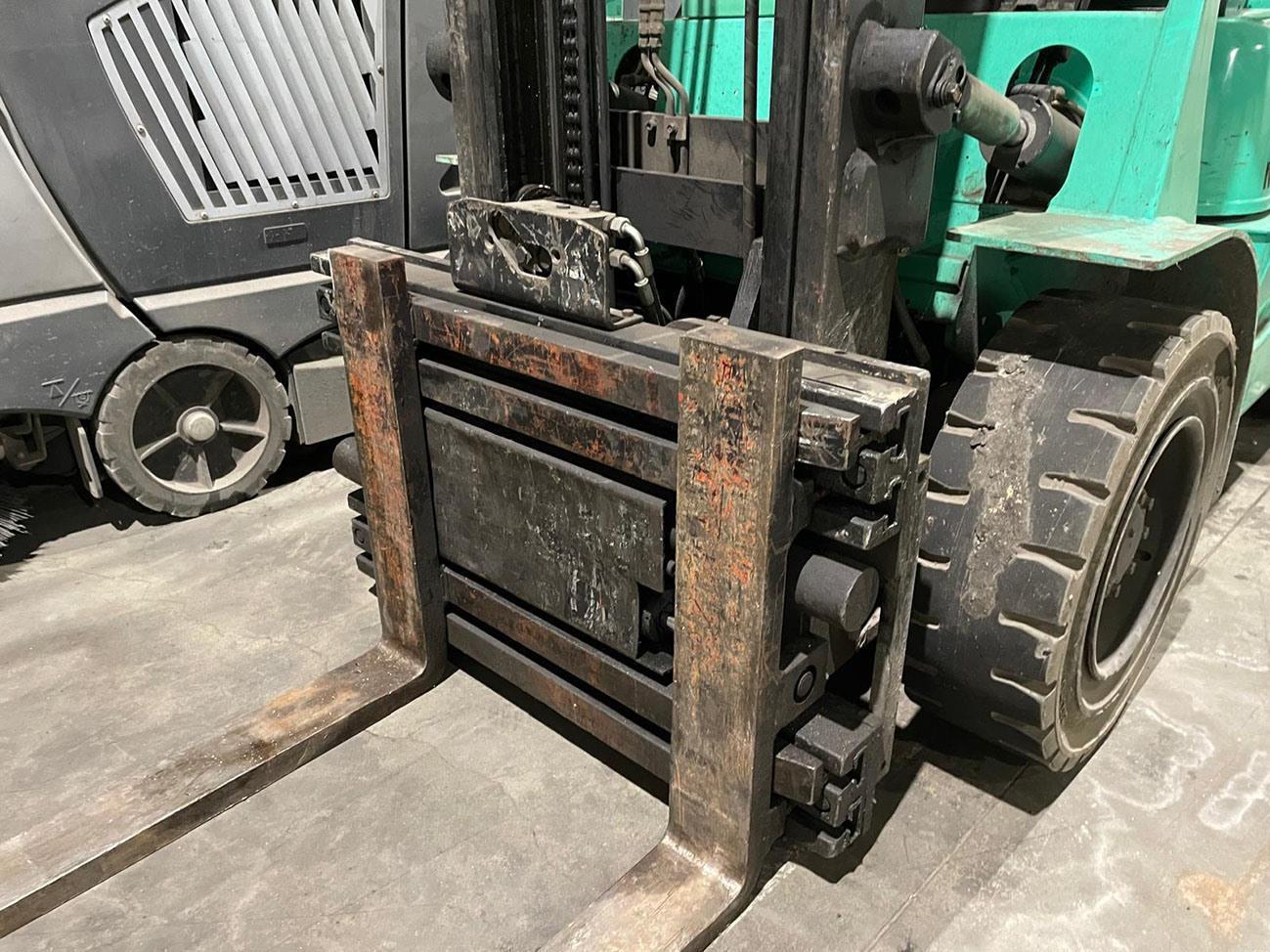 Mitsubishi 3,5 ton — Vehicles (lift trucks – loading – cleaning etc) — photo 2