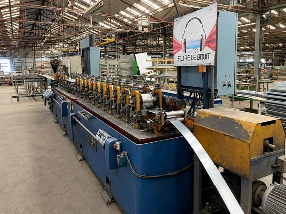Jidet rollforming line with 7 tool sets sectional gates