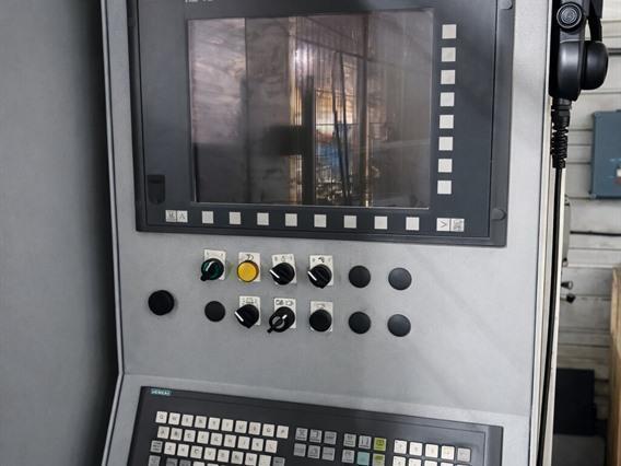 Huron K3X8F - X: 780 - Y: 700 - Z: 500 mm CNC - 5 axes