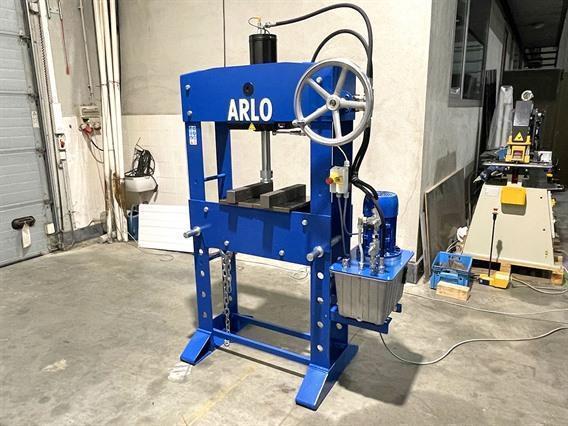 Arlo HP precision press 30 ton