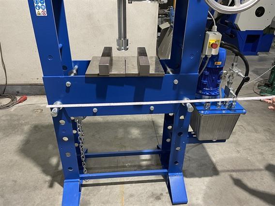 Arlo HP precision press 30 ton