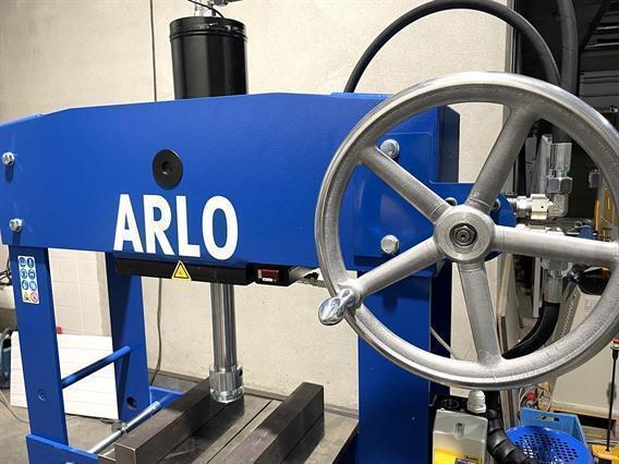 Arlo HP precision press 30 ton