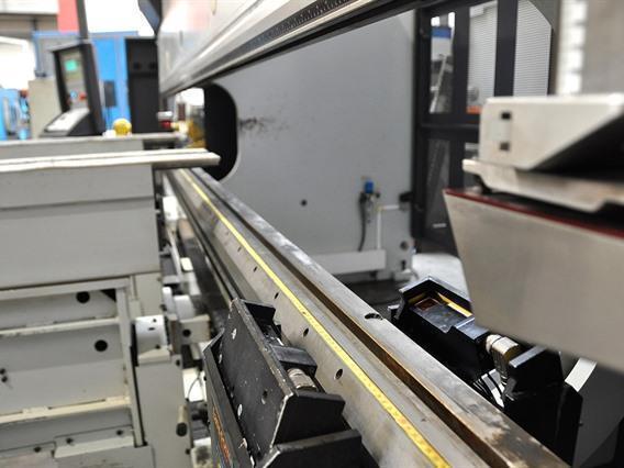 LVD PPEB Turbo 135 ton x 3100 mm CNC