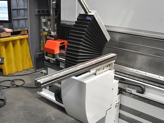 LVD PPEB Turbo EFL 220 ton x 3100 mm CNC