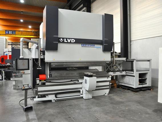 LVD PPEB Turbo EFL 220 ton x 3100 mm CNC
