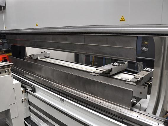 LVD PPEB Turbo EFL 220 ton x 3100 mm CNC