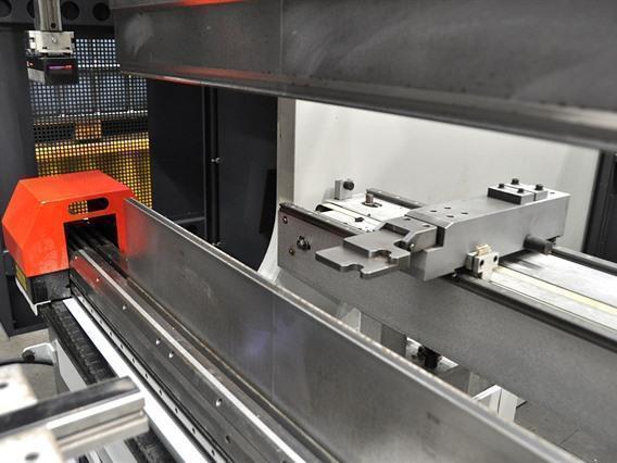 LVD PPEB Turbo EFL 220 ton x 3100 mm CNC