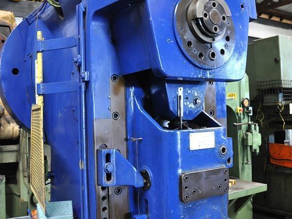 Weingarten AR 63 ton