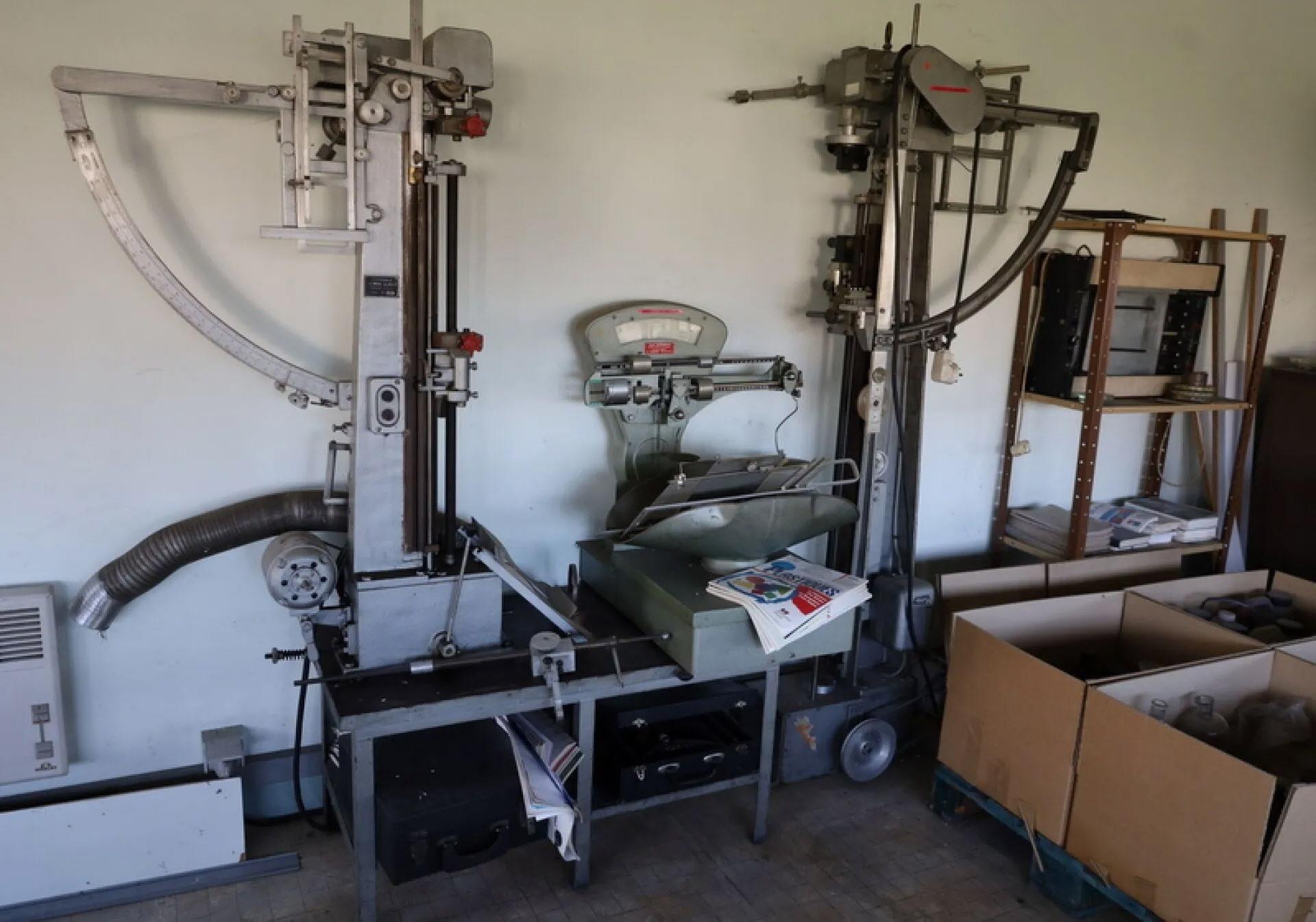 ZM testing equipment — Tension and pressure testing gauge — photo 1