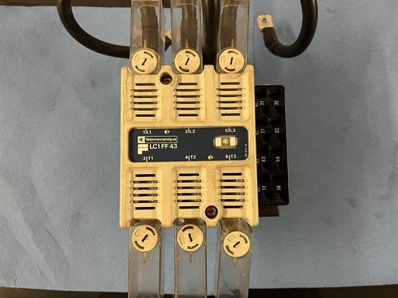 Telemecanique LC1 FF 43 + LA1 F 221