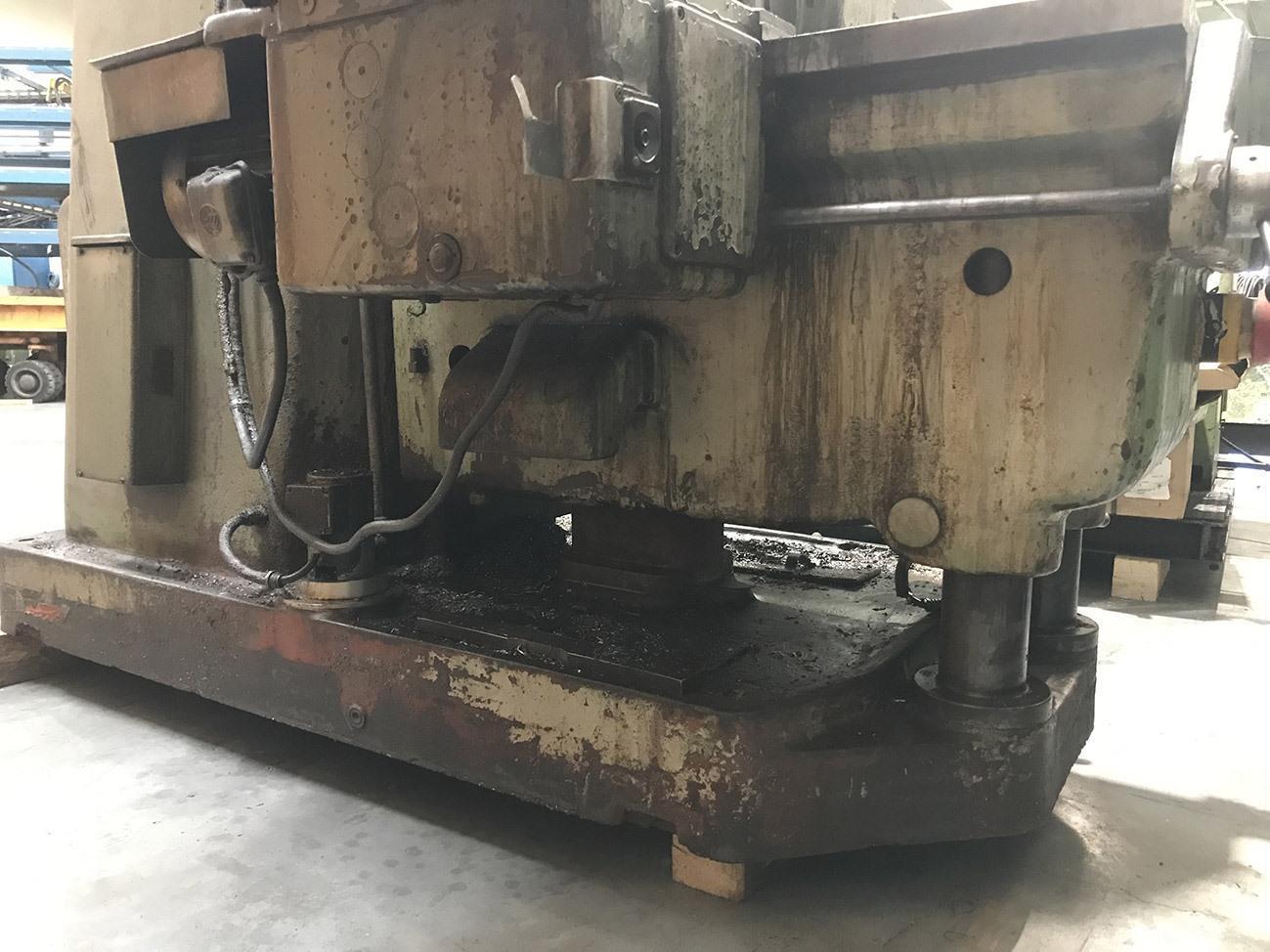 Tos FA5AV X: 1400 – Y:420 – Z: 400mm — Universal Milling machines & CNC — photo 5