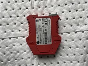 Allen Bradley 440R-N23126 SER-C MSR 127T Safety Relais, Allen Bradley