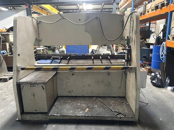 Amada Promecam RG 80 ton x 2500 mm