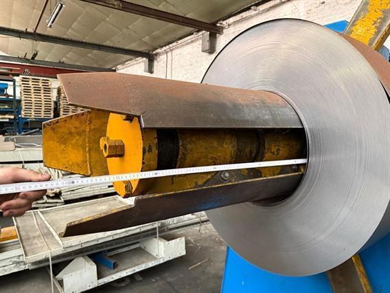 ZM Decoiler 9 ton + loading cart