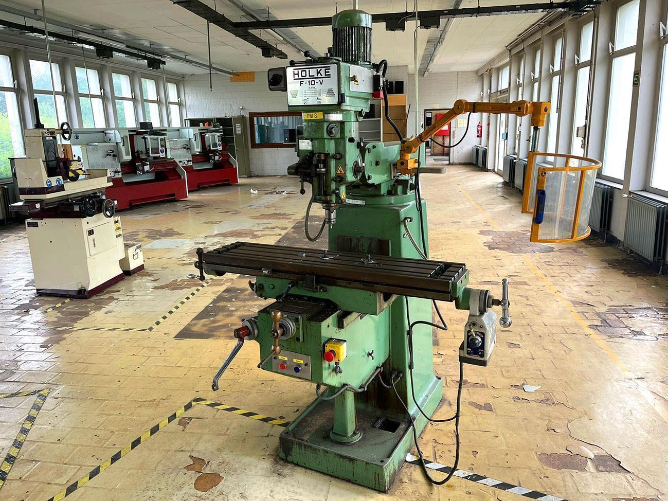 Holke F-10-V X: 815 – Y: 400 – Z: 420 mm — Universal Milling machines & CNC — photo 2