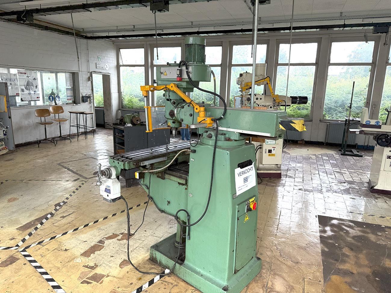 Holke F-10-V X: 815 – Y: 400 – Z: 420 mm — Universal Milling machines & CNC — photo 8