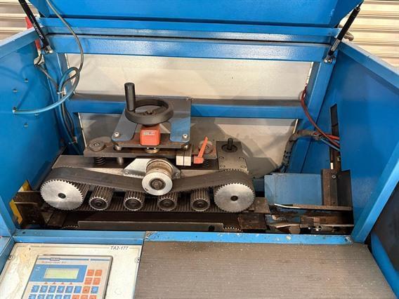 Clavel TA177 automatic cutting of metal reinforced hoses