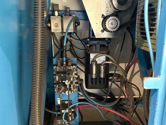 Clavel TA177 automatic cutting of metal reinforced hoses