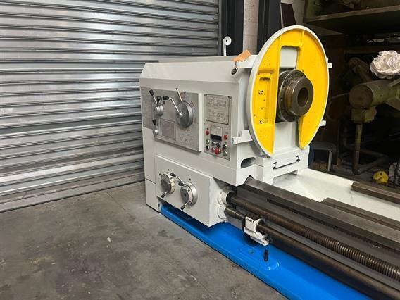 CW61125B Ø 1250 x 8000 mm