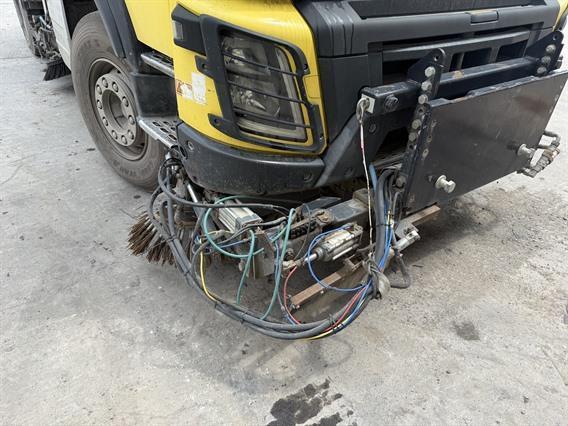 volvo Cleaning Truck 
